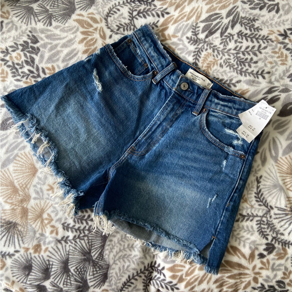 Curve Love 4 inch High Rise Mom Shorts